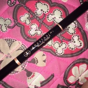 Anastasia Beverley hills brow definer !❤️💕